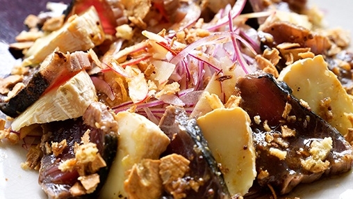 スモークカマンベールとかつおのサラダ